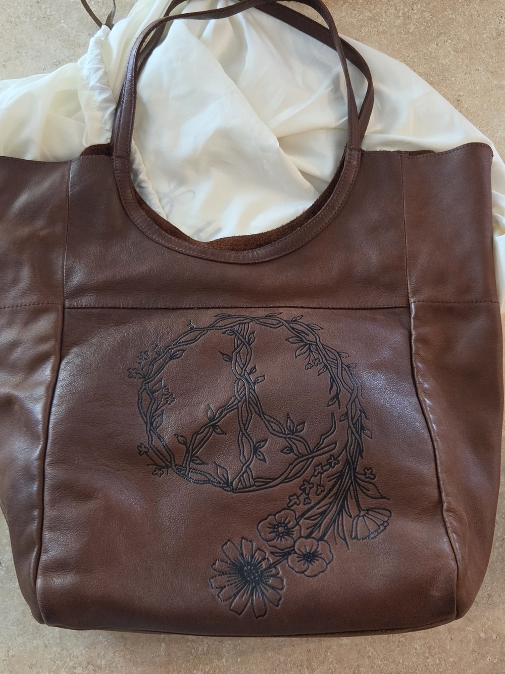 Hobo Avalon Tote Floral Peace EUC